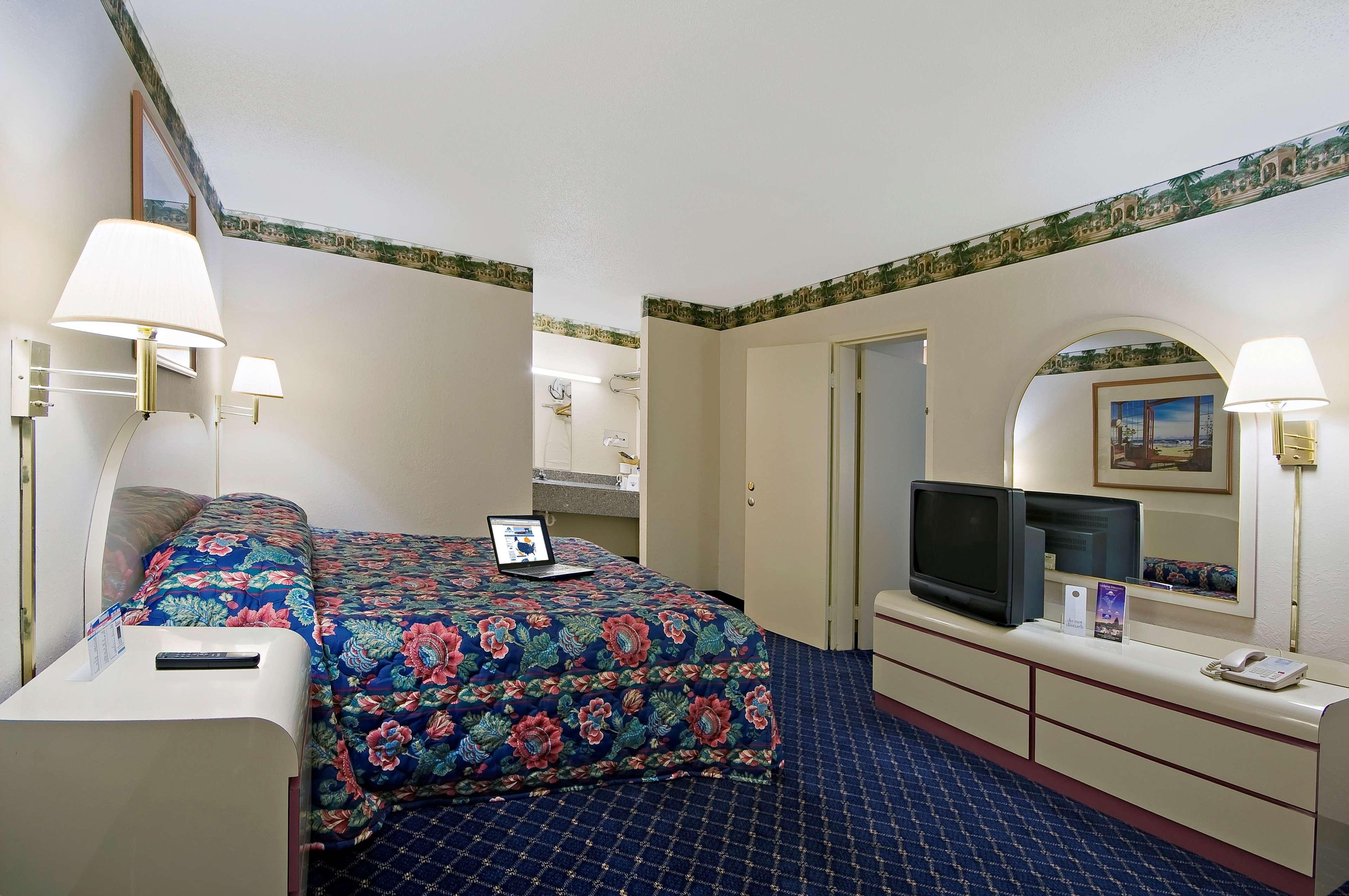 Готель Pullman Madrid Airport & Feria Екстер'єр фото