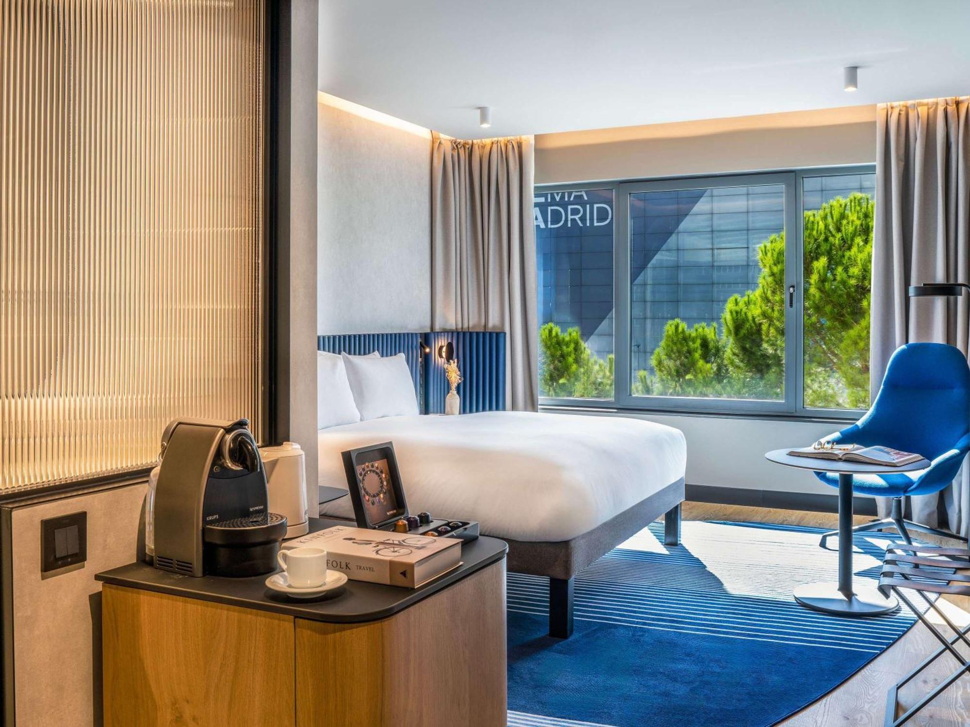 Готель Pullman Madrid Airport & Feria Екстер'єр фото