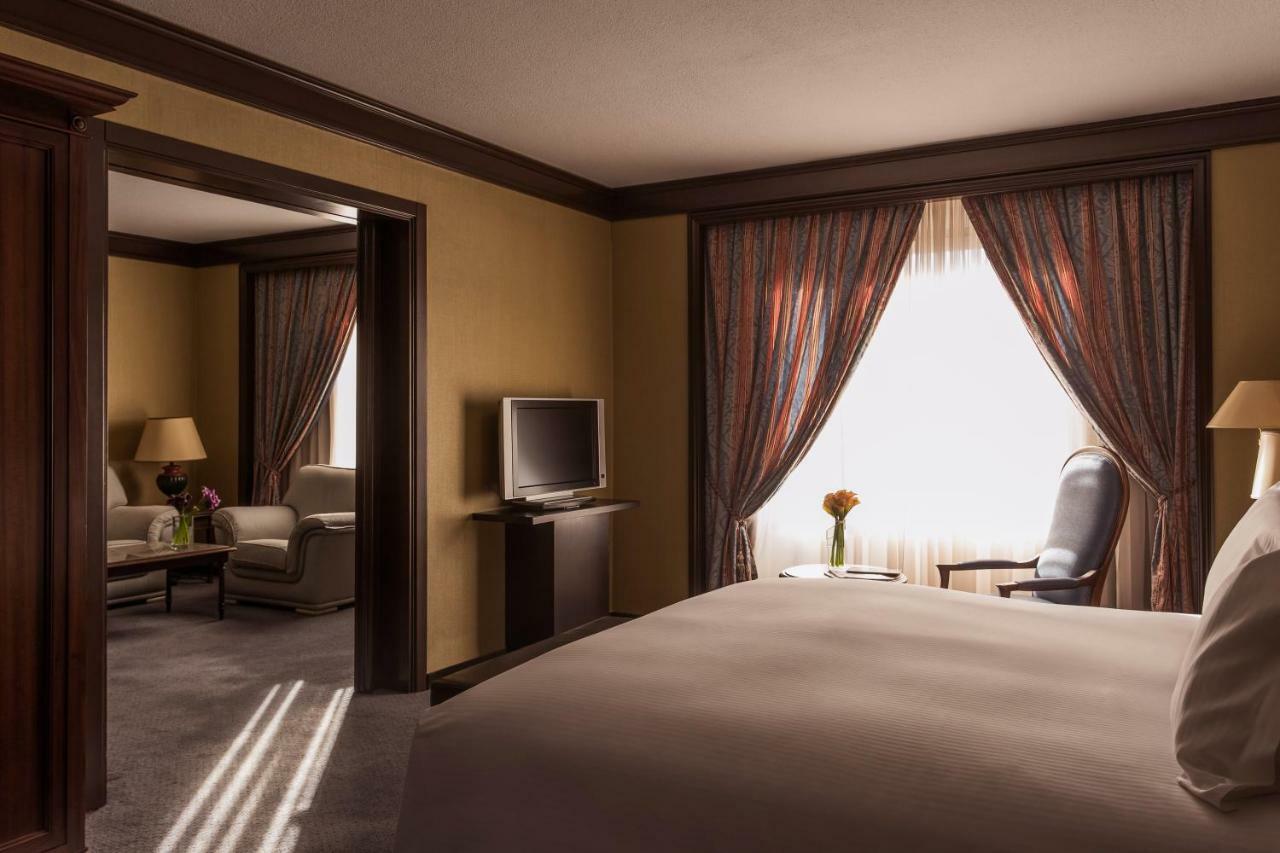 Готель Pullman Madrid Airport & Feria Екстер'єр фото