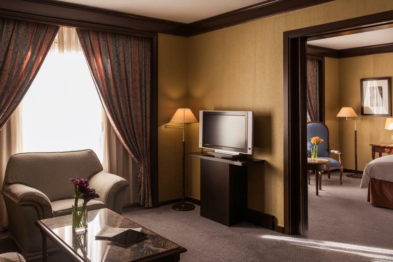 Готель Pullman Madrid Airport & Feria Екстер'єр фото