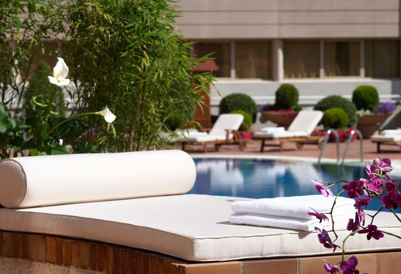 Готель Pullman Madrid Airport & Feria Екстер'єр фото